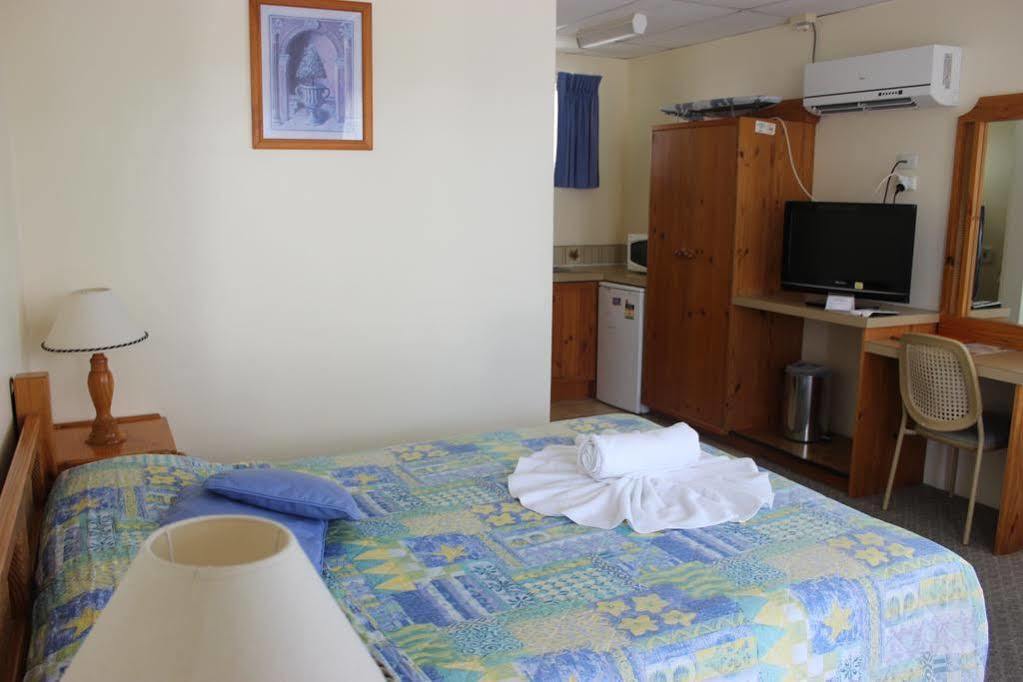 טוויד הדס Cooks Endeavour Motor Inn מראה חיצוני תמונה